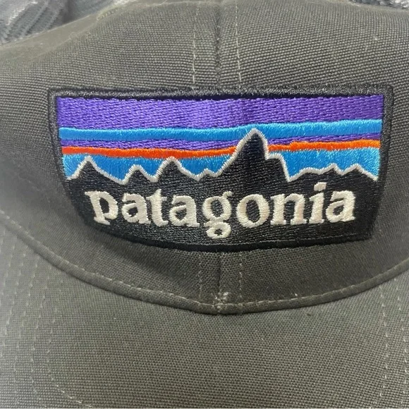 PATAGONIA classic black trucker hat with logo in the center OS - Picture 4 of 7